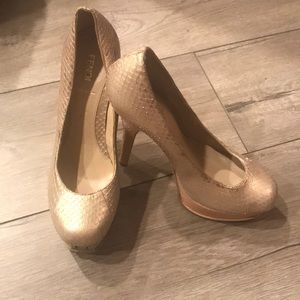 Fendi Pumps With Platform